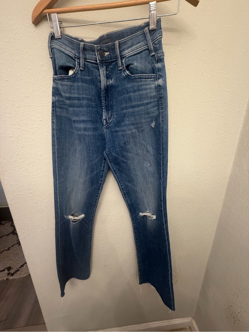 MOTHER  Anthropologie/ The Hustler Ankle Fray Jeans in Can’t Stop Staring Sz 26